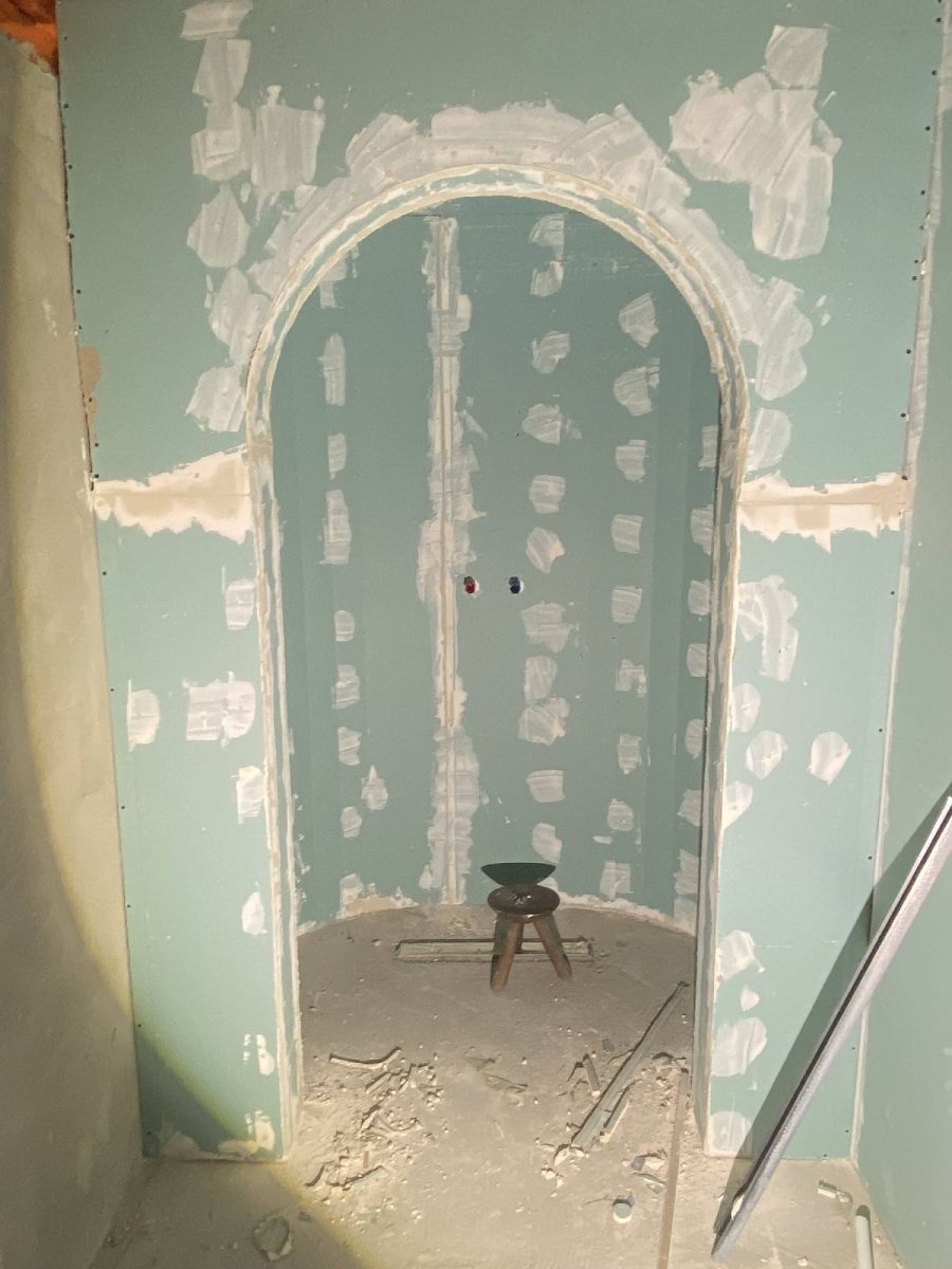 Gips-carton în zona dușului walk-in