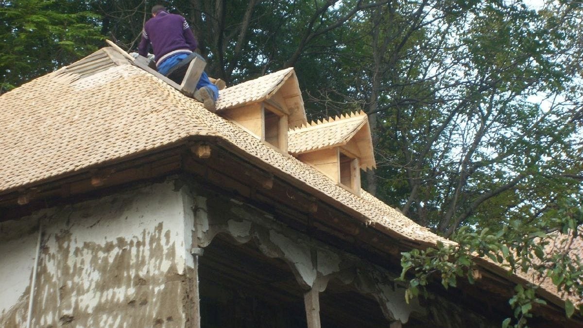 Montaj șindrilă Casa Măntescu