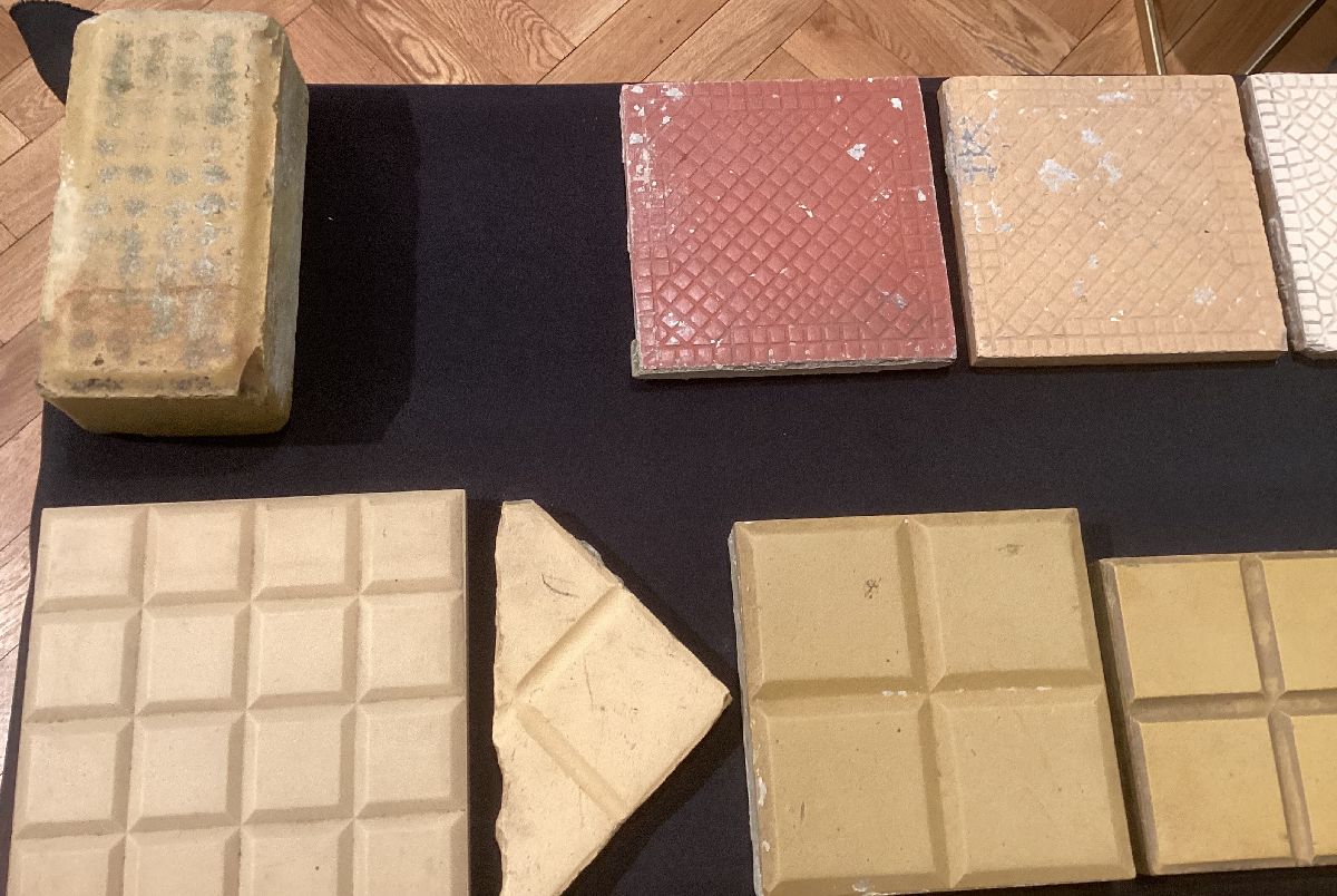 dale keramit casa darvas oradea