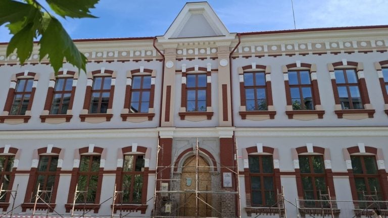 Reabilitarea fațadei Liceului de Arte din Oradea