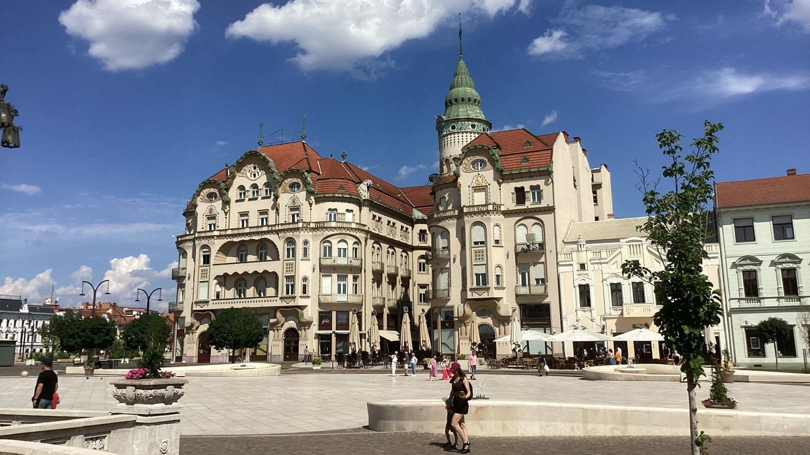 Cele mai frumoase clădiri Art Nouveau din Oradea. Ghid de arhitectură și patrimoniu