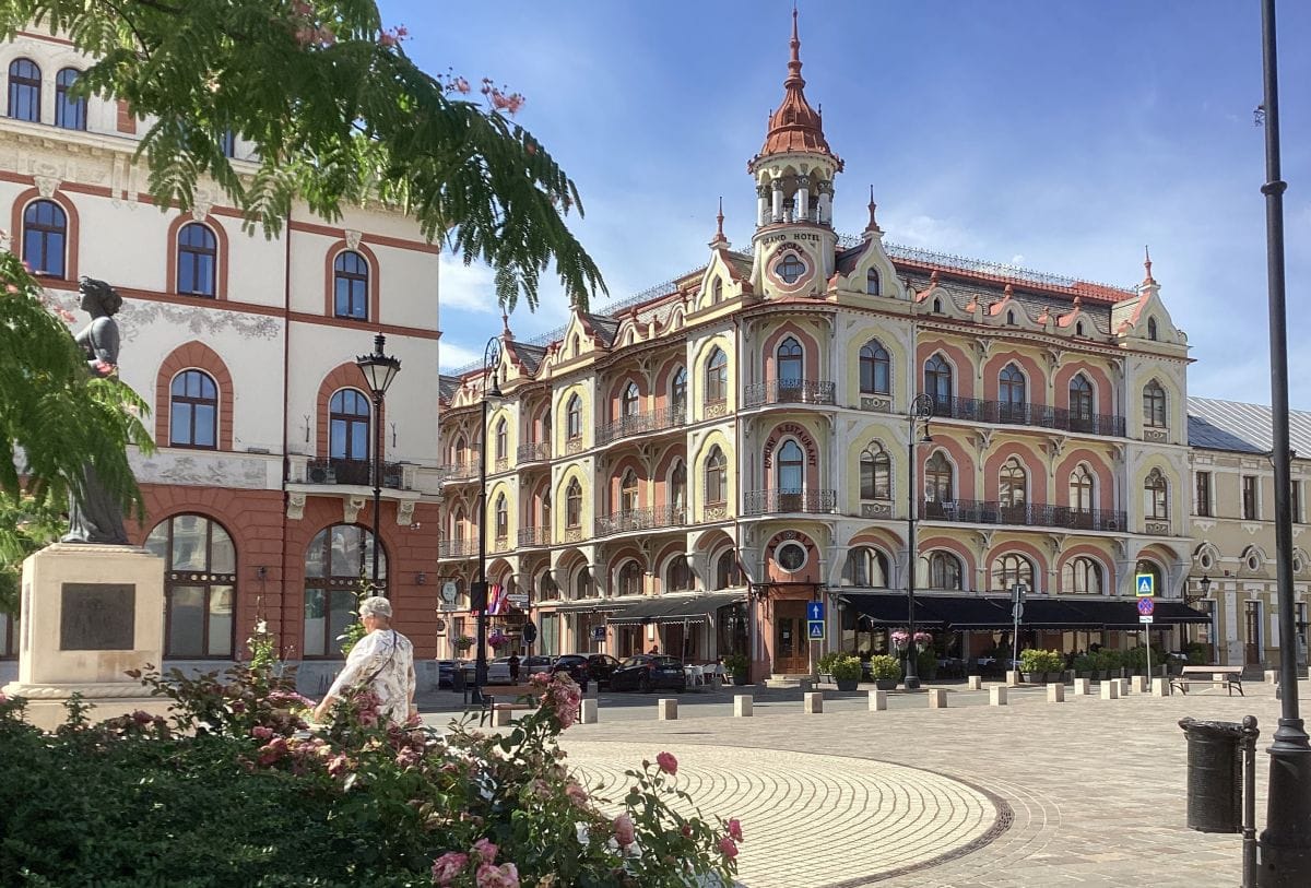 Fațadă Hotel Astoria, Oradea